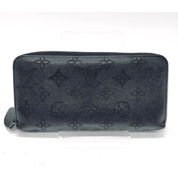 Authentic Louis Vuitton LV Black Mahina Zippy Leather Long Wallet - Picture 1 of 8